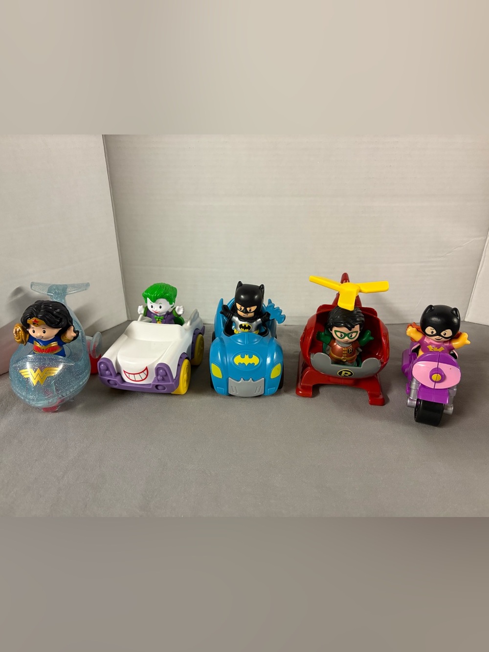 Fisher-Price DC Super Friends Mini Vehicle Set - Batman Robin Joker Supereoman
